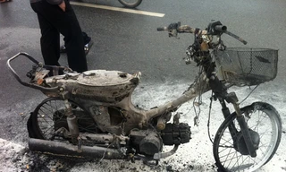 Chiếc xe Dream bị bốc cháy sáng 27-11