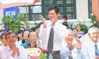 Hiệu trưởng 'tuyệt vời ông mặt trời' của teen Trần Đại Nghĩa