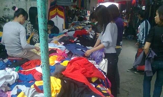 Đi 'chợ chửi' ở Hà Thành