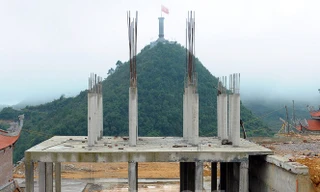 Ngẫm ngợi Lũng Cú: Lình xình Phúc Lộc