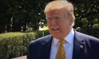 Tổng thống Mỹ Donald Trump tuyên bố áp đặt lệnh trừng phạt mới với Iran ảnh: Reuters 