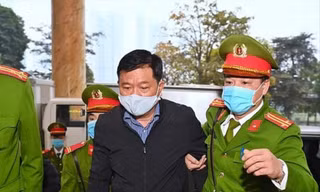 Ông Đinh La Thăng tại tòa án Hà Nội vào tháng 1/2021 