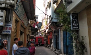 Cháy nhà trong ngõ nhỏ phố Bùi Ngọc Dương (Hai Bà Trưng)