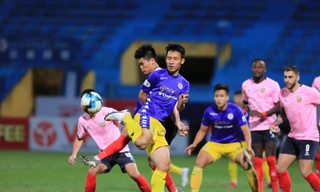 CLB Hà Nội vươn lên chiếm vị trí thứ 2 của Sài Gòn FC ảnh: Anh Tú 