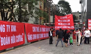 Chung cư 25 Tân Mai giăng băng rôn phản đối CĐT 