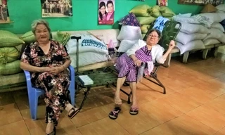 Nhiều gạo được gửi tới tặng các lão nghệ sĩẢnh: Trần Nguyên Anh 