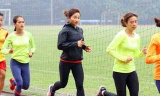 Vận động viên Nguyễn Thị Oanh (giữa) luyện tập cùng đồng đội hướng đến mục tiêu tranh tài tại Olympic Tokyo 2020 Ảnh: Như Ý 