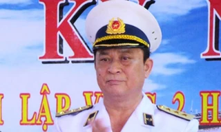 Thiếu tướng Nguyễn Văn Đức, Cục trưởng Cục Tuyên huấn trả lời các câu hỏi của báo chí tại buổi họp báo chiều ngày 9/7, tại Hà Nội ẢNH: N.M