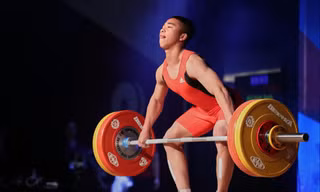 Bùi Đình Sáng là gương mặt trẻ triển vọng của cử tạ Việt Nam. Ảnh: CTV