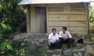 Chiếc lán mà ông Công dựng lên ngay “cửa kho báu” để tiện cho việc khai quật