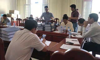 Buổi mở thầu có nhiều dấu hiệu bất thường tháng 1/2019 tại Ban Quản lý dự án Kiên Giang. Ảnh: Quyền Thành