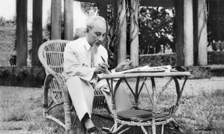 Học tập và làm theo tư tưởng, đạo đức, phong cách Hồ Chí Minh luôn là điều hết sức cần thiết, nhất là trong bối cảnh hiện nay.