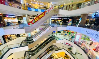 Trung tâm thương mại ở Hà Nội vẫn đìu hiu sau giãn cách xã hội