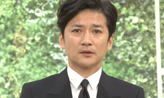 Ngôi sao hạng A bị đình chỉ vì ép nhân viên gửi ảnh nóng