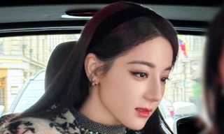 Địch Lệ Nhiệt Ba đẹp nhất Tuần lễ thời trang Paris 