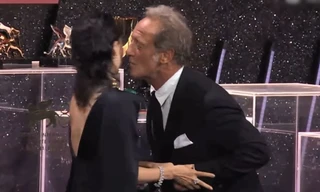 Chương Tử Di bị sàm sỡ