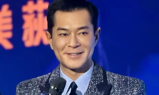 Cổ Thiên Lạc bị giục sinh con ở tuổi 54