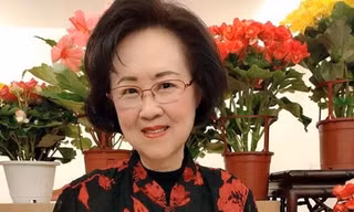 Cuộc đời như ánh lửa nhưng cũng lắm tranh cãi của Quỳnh Dao 