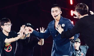 Dàn sao trẻ hot nhất Việt Nam dầm mình dưới mưa