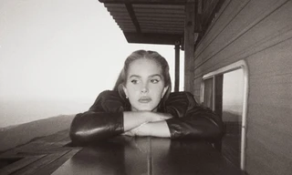 Lana Del Rey “bắt chước” Taylor Swift phát hành 2 album chỉ trong chưa đầy nửa năm?