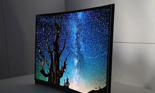 Màn hình OLED cong giảm giá dưới 10.000 USD
