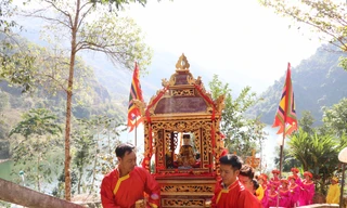 Khai hội tri ân công đức Vua Lê Thái Tổ 