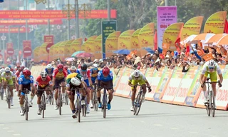 Giải đua xe đạp cúp Truyền hình TP HCM khởi tranh chặng đầu tại Điện Biên