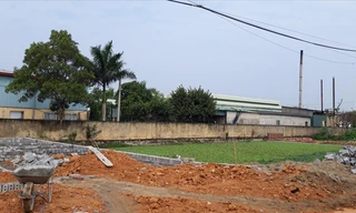 Nước thải, khói thải của Cty TNHH MS VINA gây ô nhiễm ảnh hưởng đến người dân. Ảnh: Hoàng Lam 