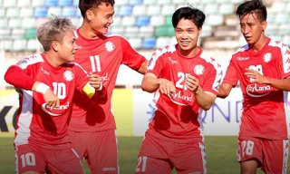 V-League sẽ phải dừng để chống dịch. Ảnh: HỮU PHẠM 