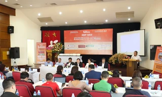 Đại diện nhà tài trợ vàng Ngân hàng NN&PTNT Agribank phát biểu tại cuộc họp báo. ảnh: NHƯ Ý