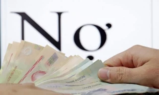 Cầm cố để có tiền tiêu Tết, trả lương 