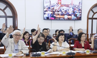 Biểu quyết thông qua danh sách người ứng cử tại Hội nghị hiệp thương của MTTQ Việt Nam