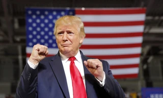 Tổng thống Mỹ Donald Trump đang vướng vào bê bối gây sức ép cho Tổng thống Ukraine. Ảnh: AP