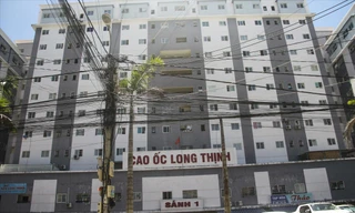 Chung cư Long Thịnh nơi có 50% người có thu nhập thấp đi ô tô. Ảnh: Tr. Định