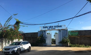 Tỉnh Khánh Hòa cho doanh nghiệp thuê “đất vàng” SVĐ Cam Ranh chỉ có 3,5 triệu đồng/tháng. Ảnh: Lữ Hồ