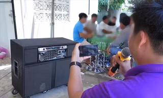 Karaoke loa kéo đang đại náo ở TPHCM gây bức xúc cho người dân. Ảnh: Uyên Phương 