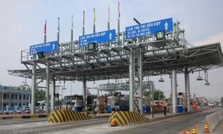 Trạm thu phí giao thông đường bộ BOT. Ảnh: Hồng Vĩnh