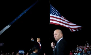 Trong cuộc vận động cử tri tối 19/9, ông Trump hứa sẽ tìm một phụ nữ thay thế bà Ginsburg. Ảnh: NYT 