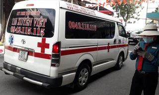 Xe vận chuyển bệnh nhân của Cty Vận chuyển 115 Xuyên Việt xuất hiện sau khi khách hàng gọi đến Trung tâm cấp cứu 115 TP HCM 