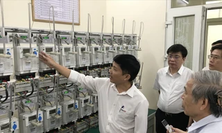 Dự kiến cuối 2020, Bộ Công Thương sẽ hoàn chỉnh biểu giá điện bậc thang mới trình Chính phủ sau khi hoàn tất lấy ý kiến các bộ ngành, chuyên gia, hiệp hội.. Ảnh: Nguyễn Bằng  