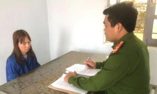 Lừa quay số, mua hàng qua mạng, nhóm đối tượng chiếm đoạt 4 tỉ đồng