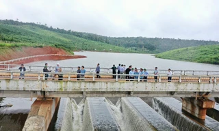 Hồ chứa nước trên trăm tỷ đồng công bố tình trạng khẩn cấp: Gần một năm vẫn chưa kết luận nguyên nhân