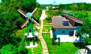 Homestay cheo leo trên vách núi Tam Đảo tiềm ẩn nguy cơ mất an toàn Ảnh: Hiểu Minh