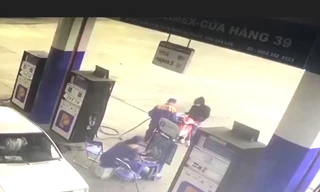 Tên trộm bị bắt vì 'nhảy' phải xe hết xăng