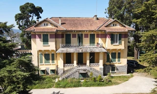 Cận cảnh Dinh tỉnh trưởng ở Đà Lạt xuống cấp nhếch nhác