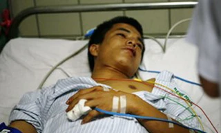 Nam sinh dùng mã tấu giải quyết mâu thuẫn