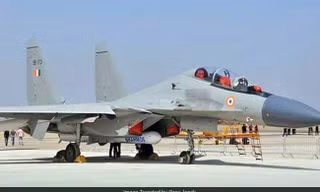 Máy bay Su-30MKI mang tên lửa BrahMos