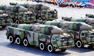 Sát thủ tàu sân bay DF-21 của Trung Quốc