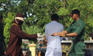 Tội nhân mặc áo trắng truyền thống