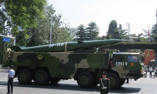 Khi nào tên lửa Trung Quốc đánh chìm tàu sân bay Mỹ?